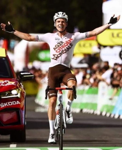 Souvenir L'Equipe AG2R............jpg