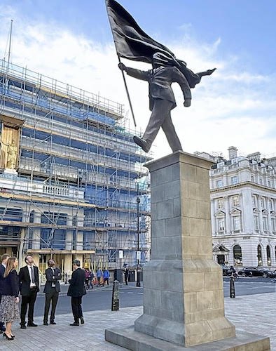 sculture de Bansky.jpg