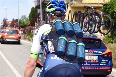 Quand toute l'équipe veut pisser en même temps...jpg