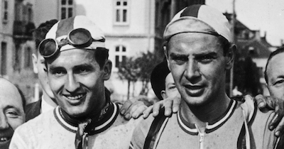 Jean Brun à gauche.png