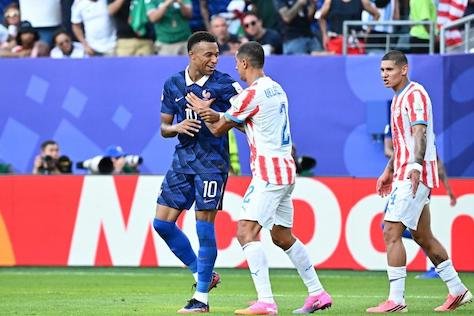 Mbappé la cible des Paraguayens.jpeg
