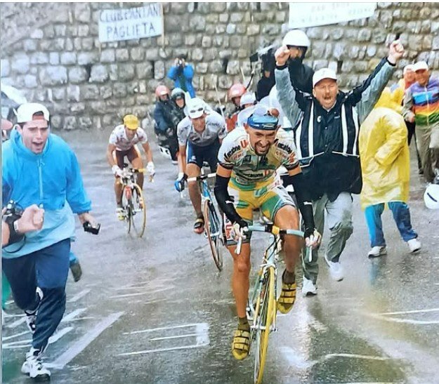 Souvenir Tour 1998  Pendant.. Marco Pantani, José Maria Jiménez et Rodolfo Massi .jpg