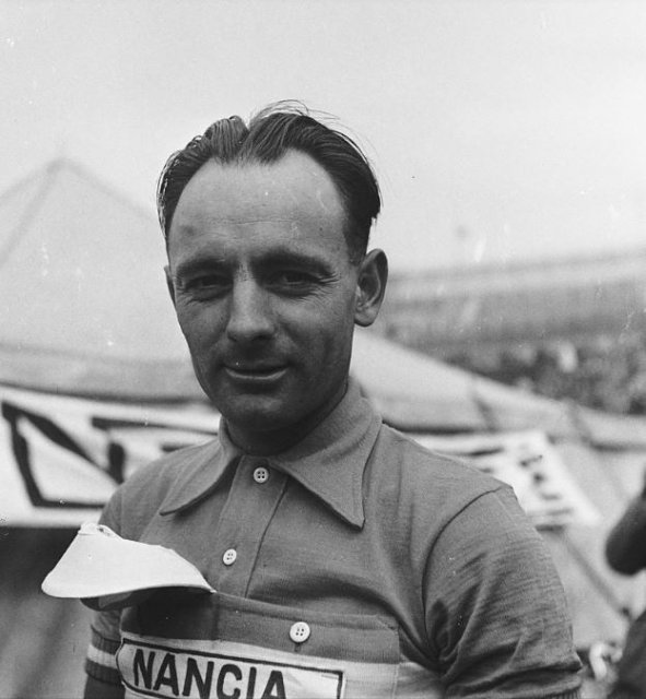 souvenir gilbert bauvin.JPG