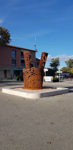 Rond-point de la Confluence.jpeg