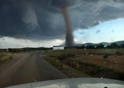 Tornade dans la région de Valencia.jpg