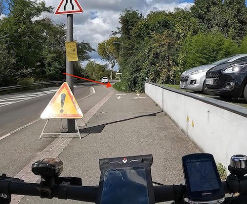 Piste cyclable végétalisée à Beauzelle 31.jpg