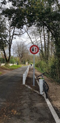 Écluse routière à Muret (31).jpg