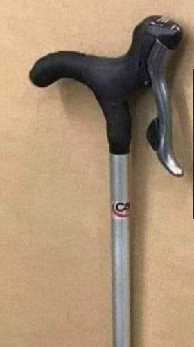 canne pour cycliste accidenté.jpg