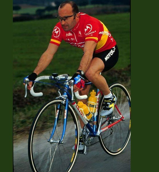 Souvenir Jesus Montoya.jpg