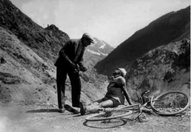 Souvenir Tour 1937.jpg