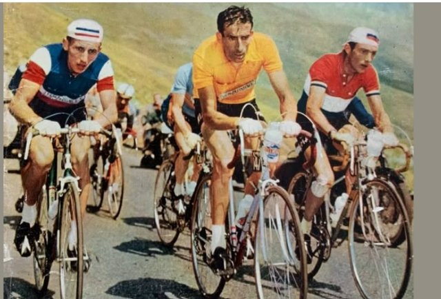 Souvenir Tour 1958 de G à D anque til Gem  Ch Gaul.jpg