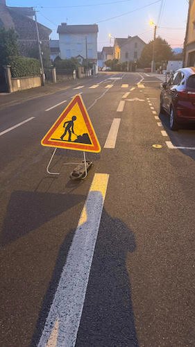 stationnement sur la piste cyclable.jpg