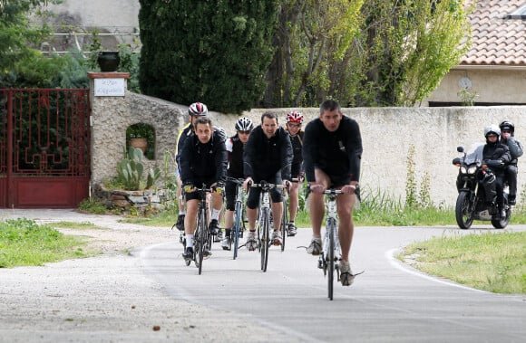 Nicolas Sarkozy faisant une randonnée au Cap-Nègre.jpg