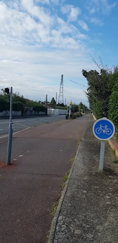B - piste cyclable Route Impériale Portet côté nord.jpg