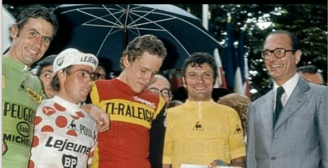 Souvenir Tour 1977 Jacques Esclassan le roi.jpg