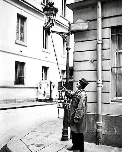 allumeur de réverbères.jpg