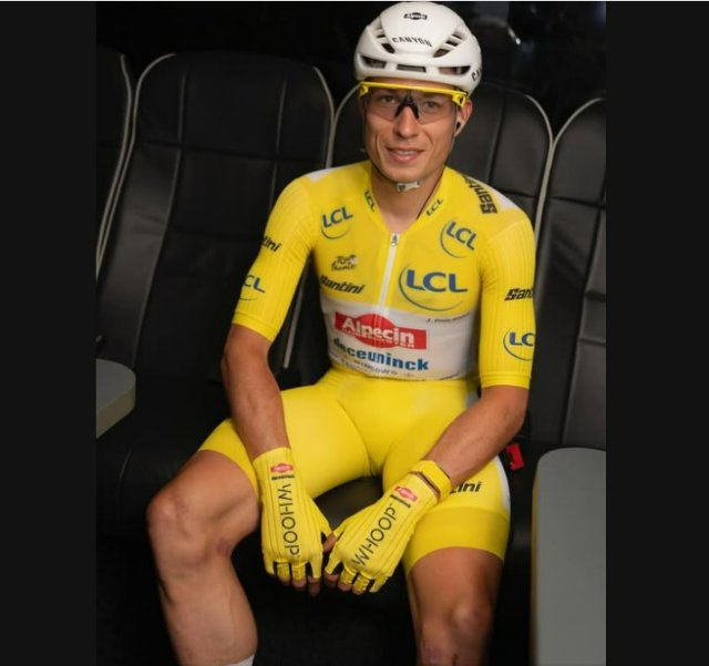 Souvenir Jasper Philipsen...3.jpg